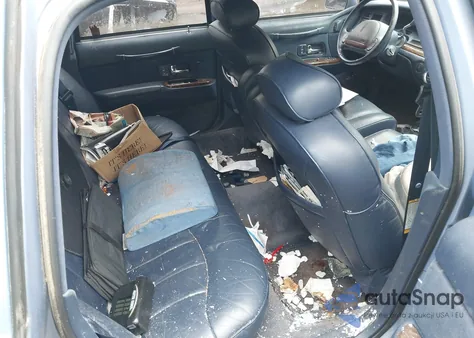 1995 Lincoln Town Car Executive z USA, uszkodzony, nr VIN 1LNLM81W9SY676031